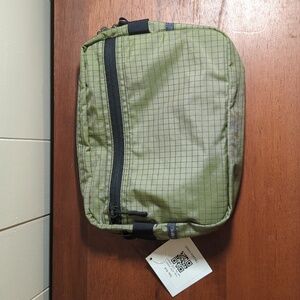 TOM BIHN Side Kick Taiga 400d Halcyon/ Northwest Sky 200d Halcyon